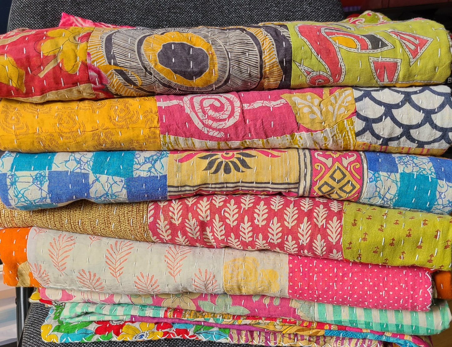 Handmade Kantha Quilt - Recycled Gudri Blanket, Vibrant Bohemian Paisley Bedding, Reversible Eco-Friendly Throw