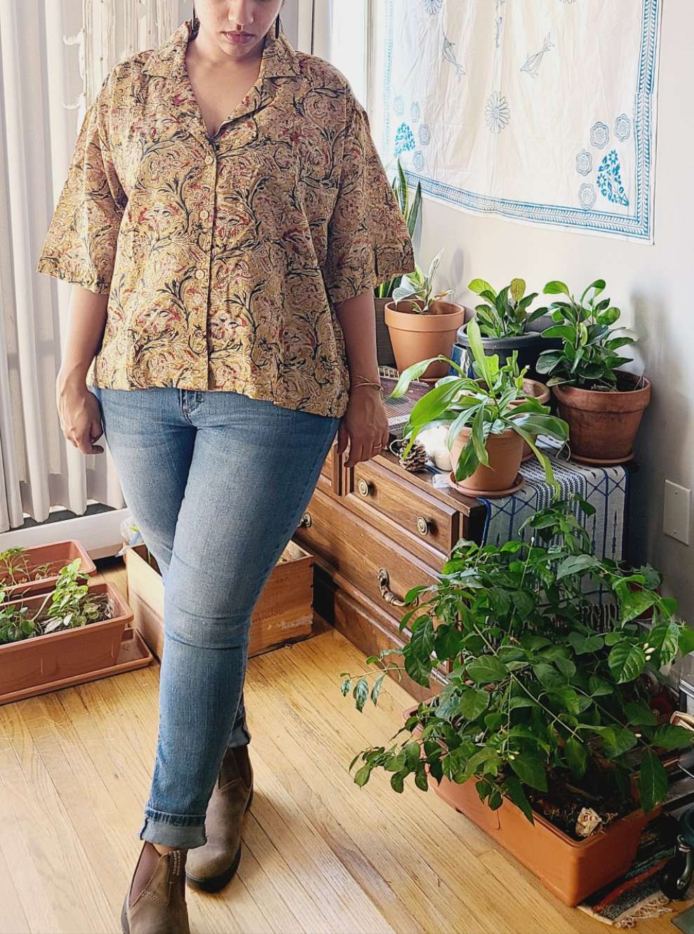 Artistic Printed - Relaxed fit Crop Shirt, Short Sleeved