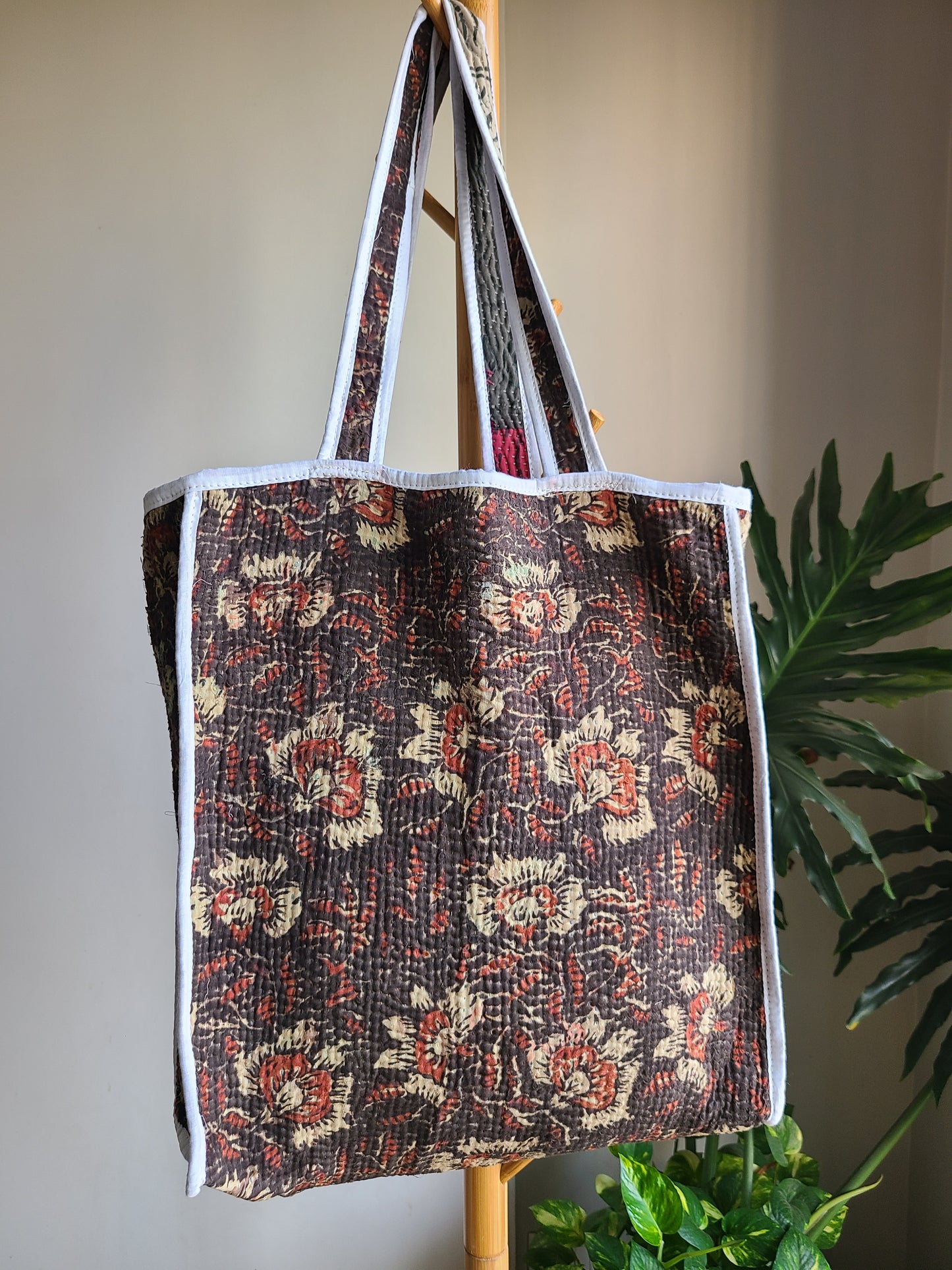 Handcrafted Kantha Tote Bag: Exquisite Blend of Style and sustainable fashion