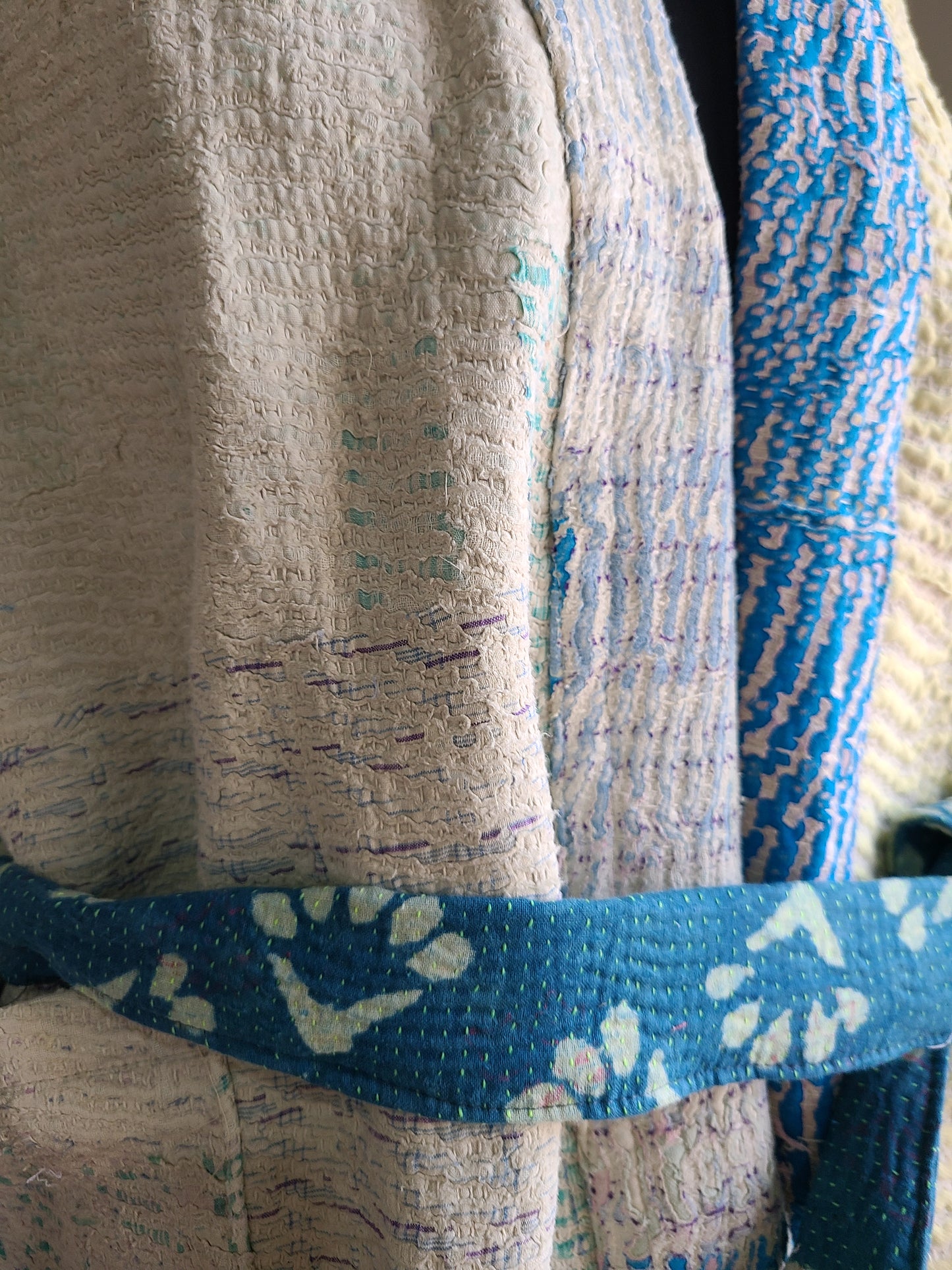 Vintage Reversible Thrift Kantha Jacket: Sustainable Outerwear from Upcycled Recycled Sarees