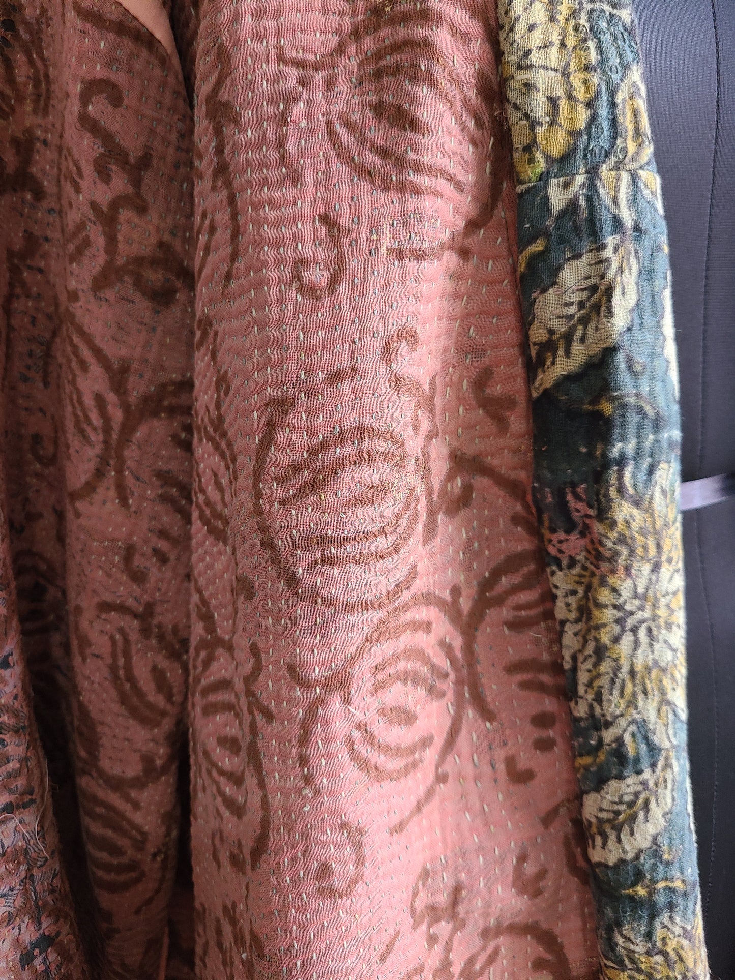 Vintage Reversible Thrift Kantha Jacket: Sustainable Outerwear from Upcycled Recycled Sarees
