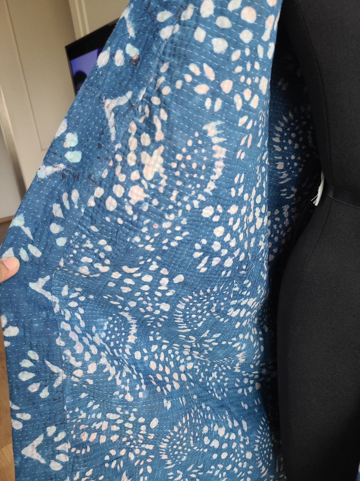 Vintage Reversible Thrift Kantha Jacket: Sustainable Outerwear from Upcycled Recycled Sarees