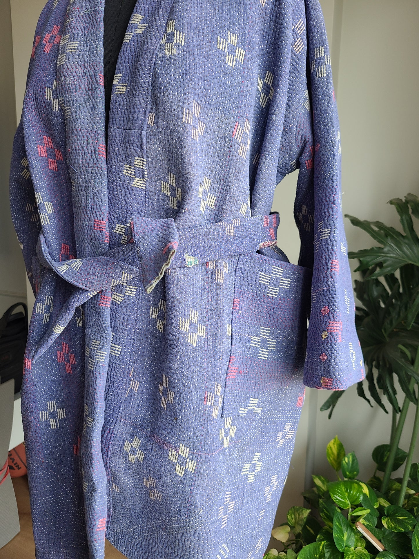 Vintage Reversible Thrift Kantha Jacket: Sustainable Outerwear from Upcycled Recycled Sarees