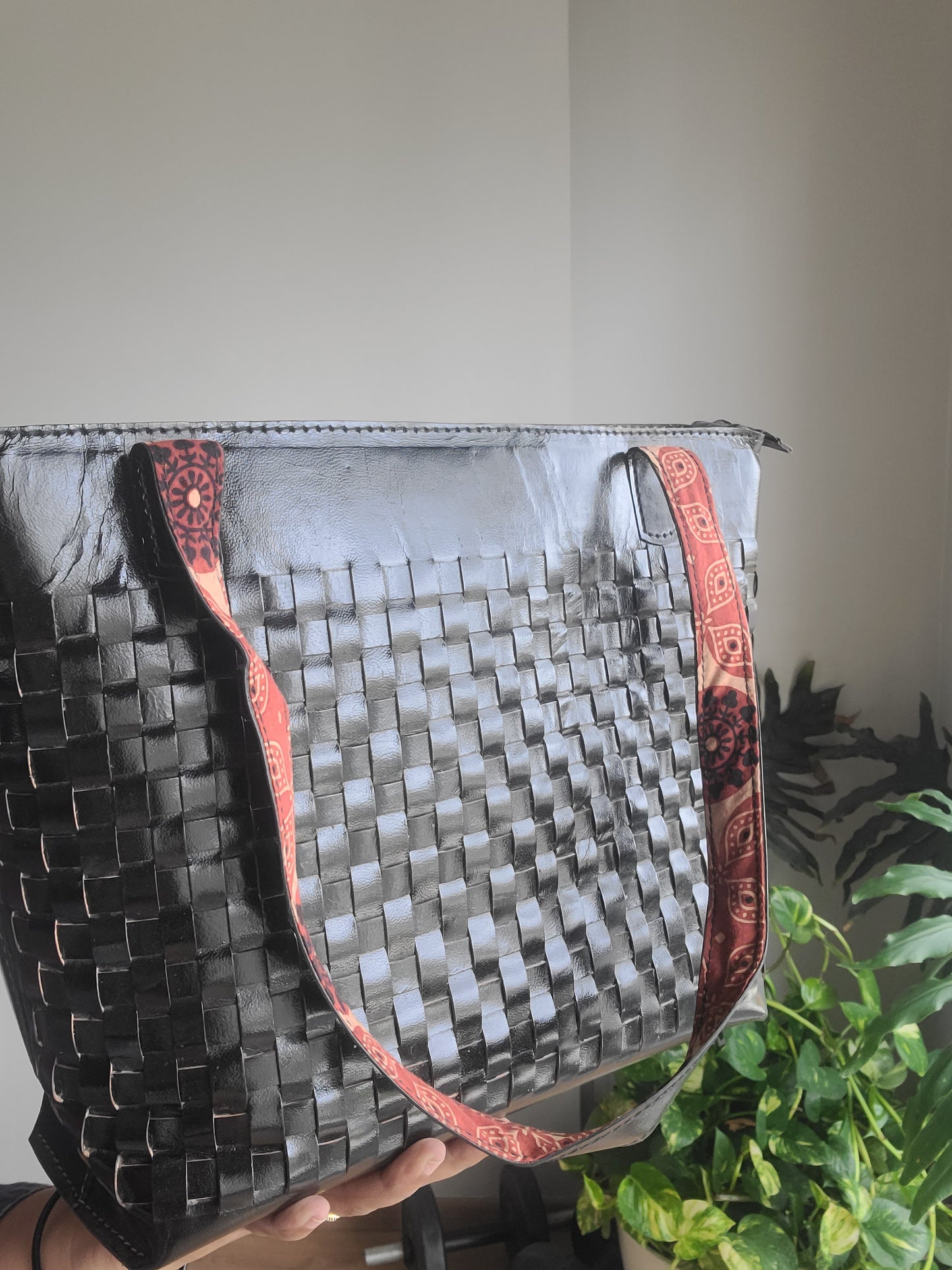Kutch leather Checks Shoulder bags with pouch