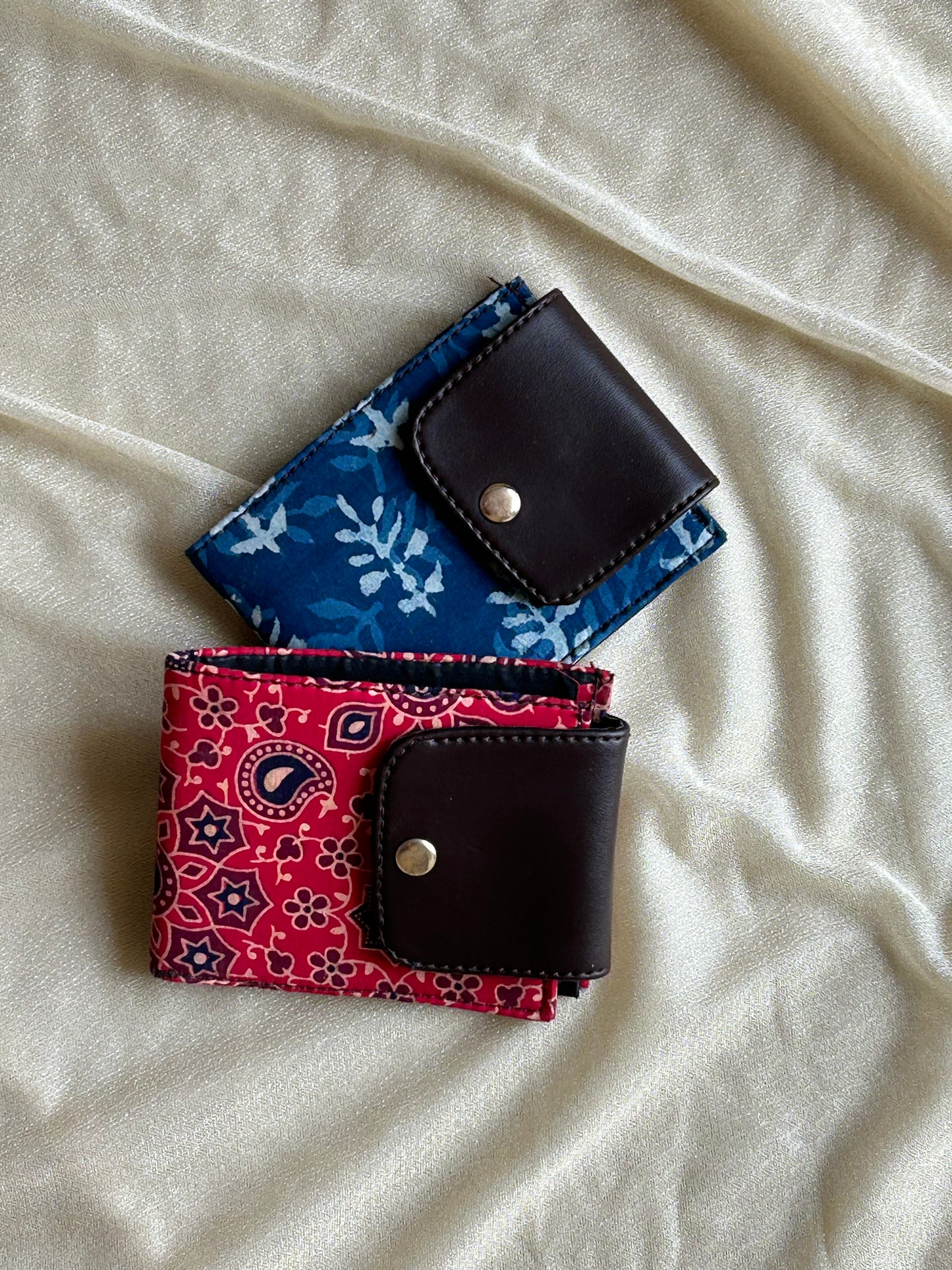 Leather-Free Wallet with Artisanal Blockprints Fabric - Set of 2