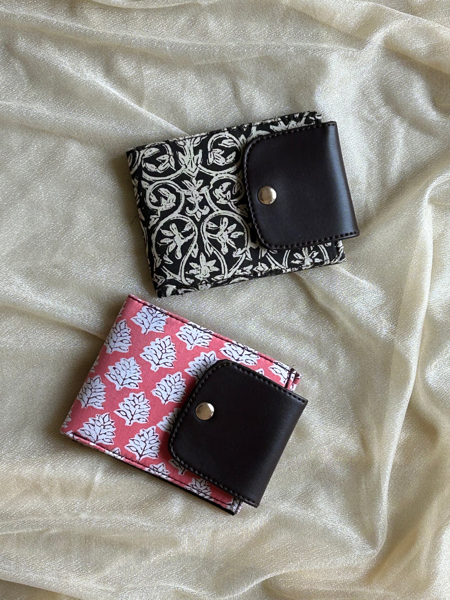 Leather-Free Wallet with Artisanal Blockprints Fabric - Set of 2