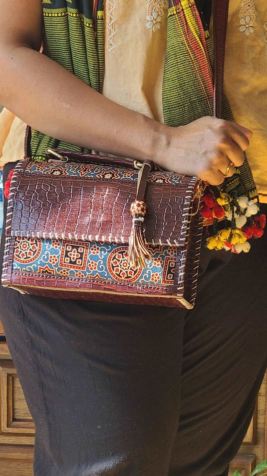 Exquisite Kutch Handmade Leather and Ajrakh Bag - Fusion of Artisan Craftsmanship and Traditional Prints - Indianidhi