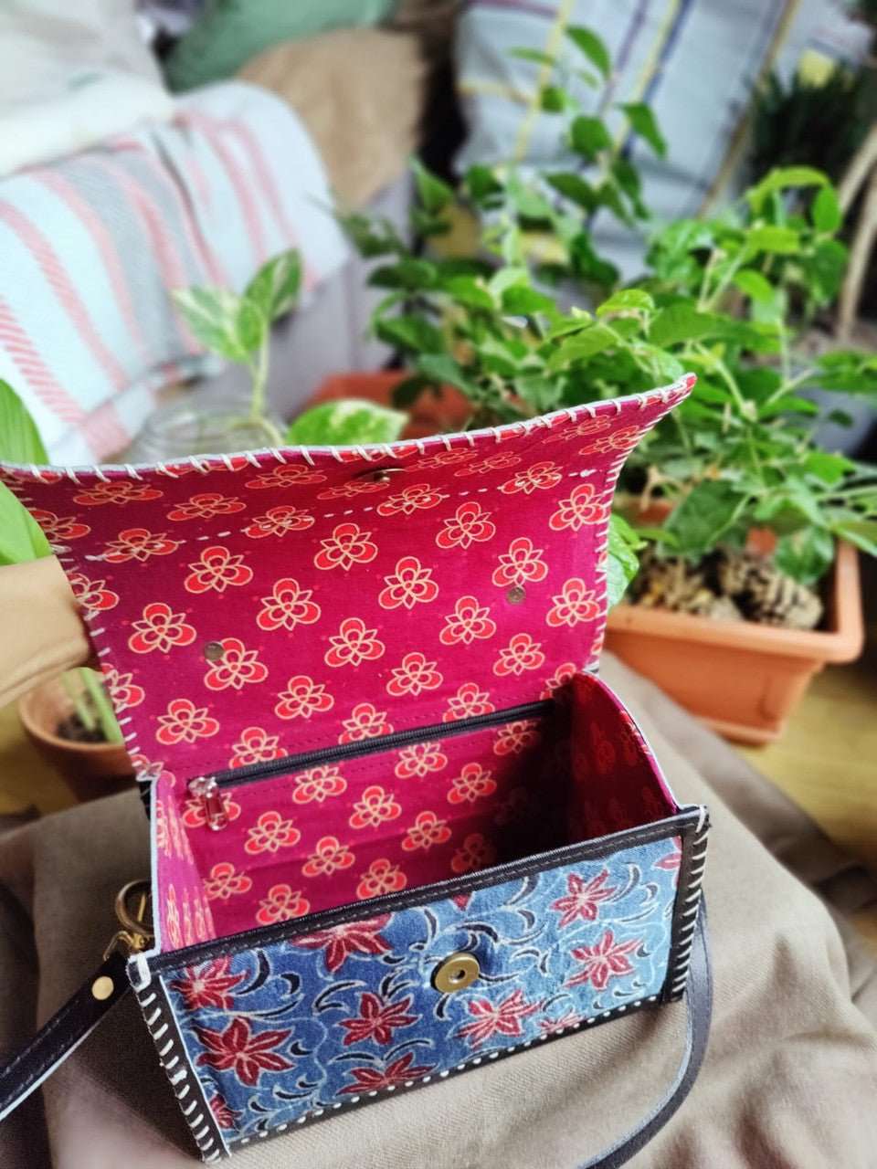 Exquisite Kutch Handmade Leather and Ajrakh Bag - Fusion of Artisan Craftsmanship and Traditional Prints - Indianidhi