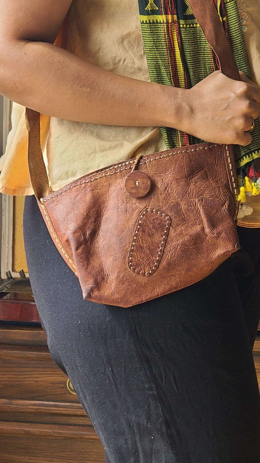 Exquisite Kutch Handmade Leather - Artisan Craftsmanship - Indianidhi