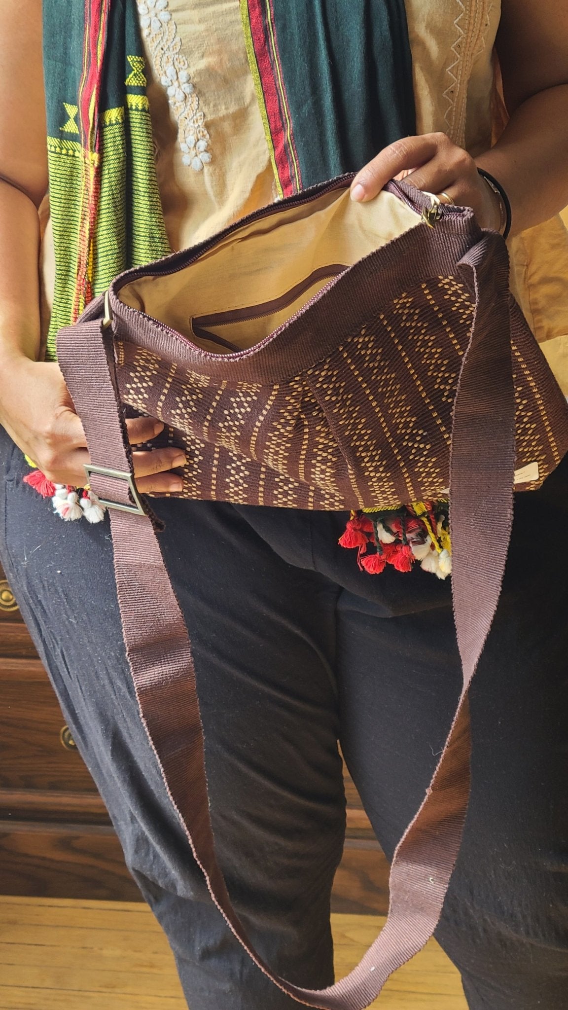 Nagaland Artisanal Woven Cotton Bag: Authentic Craftsmanship of women artisans of India - Indianidhi