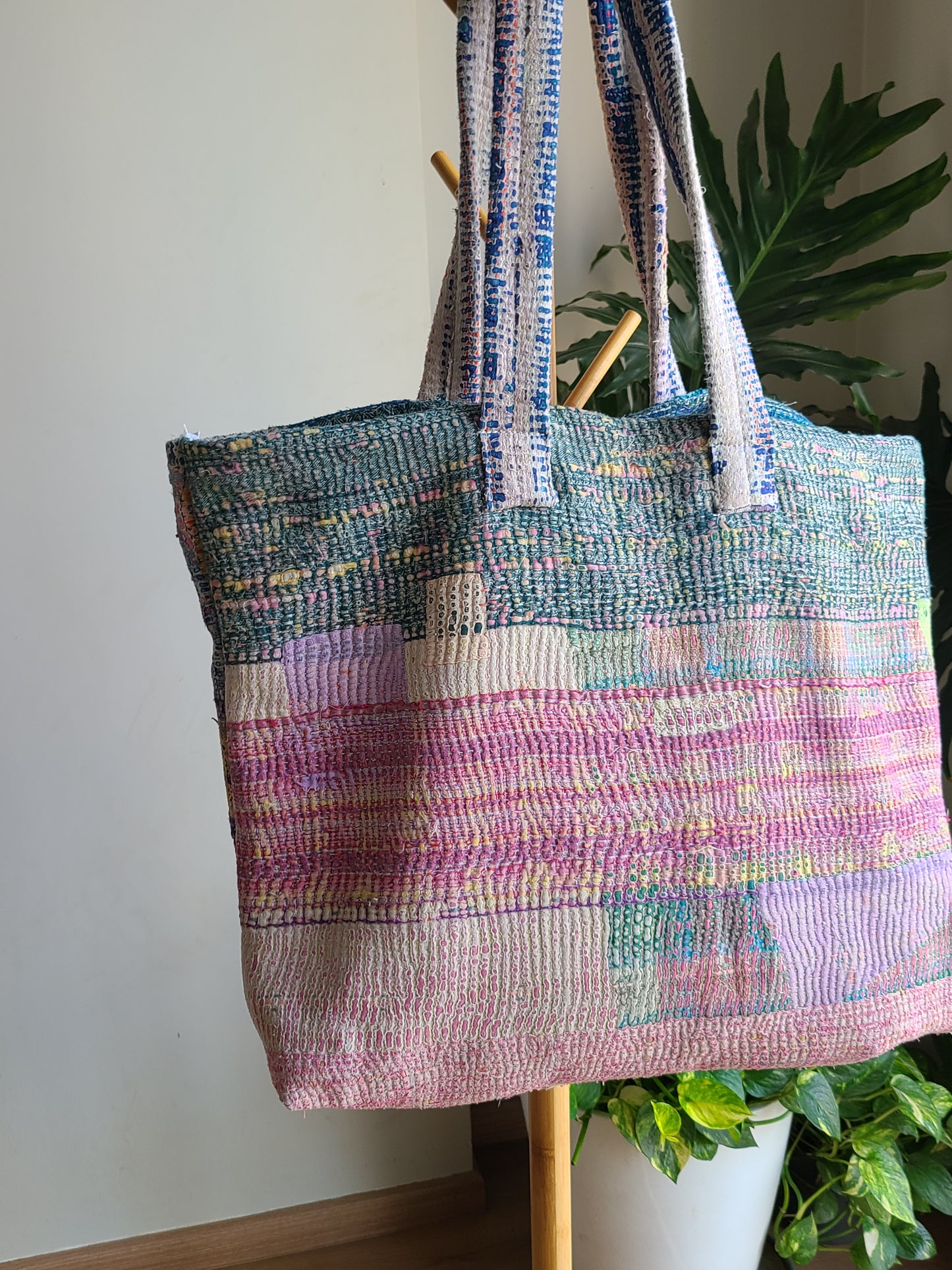 Jui-Kantha travel Tote Bag: Oversized Tote bag