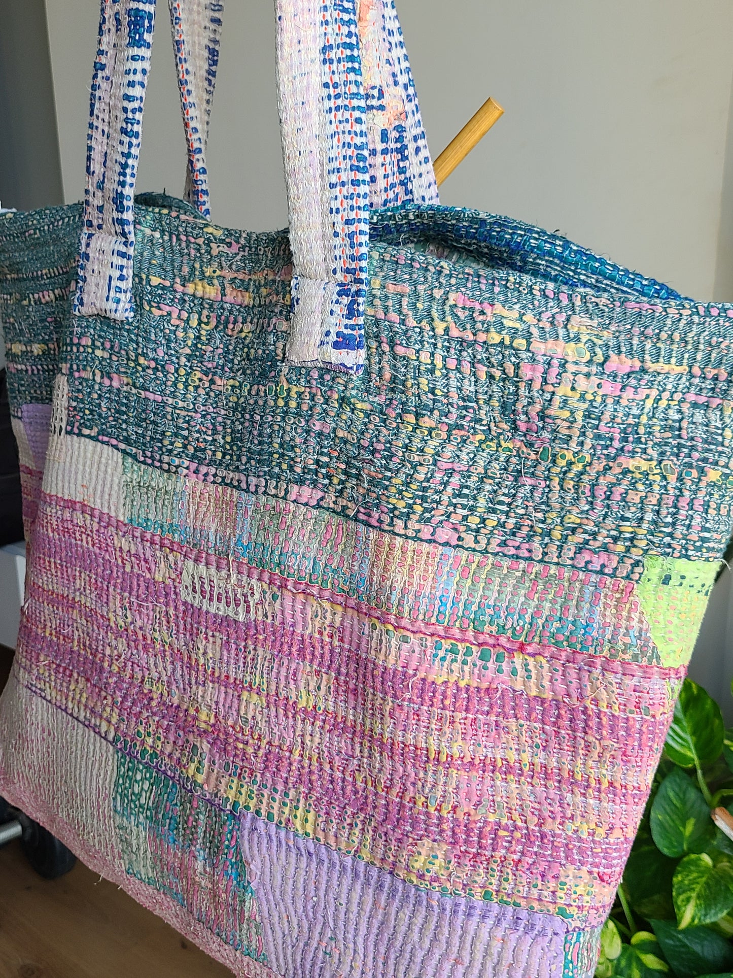 Jui-Kantha travel Tote Bag: Oversized Tote bag