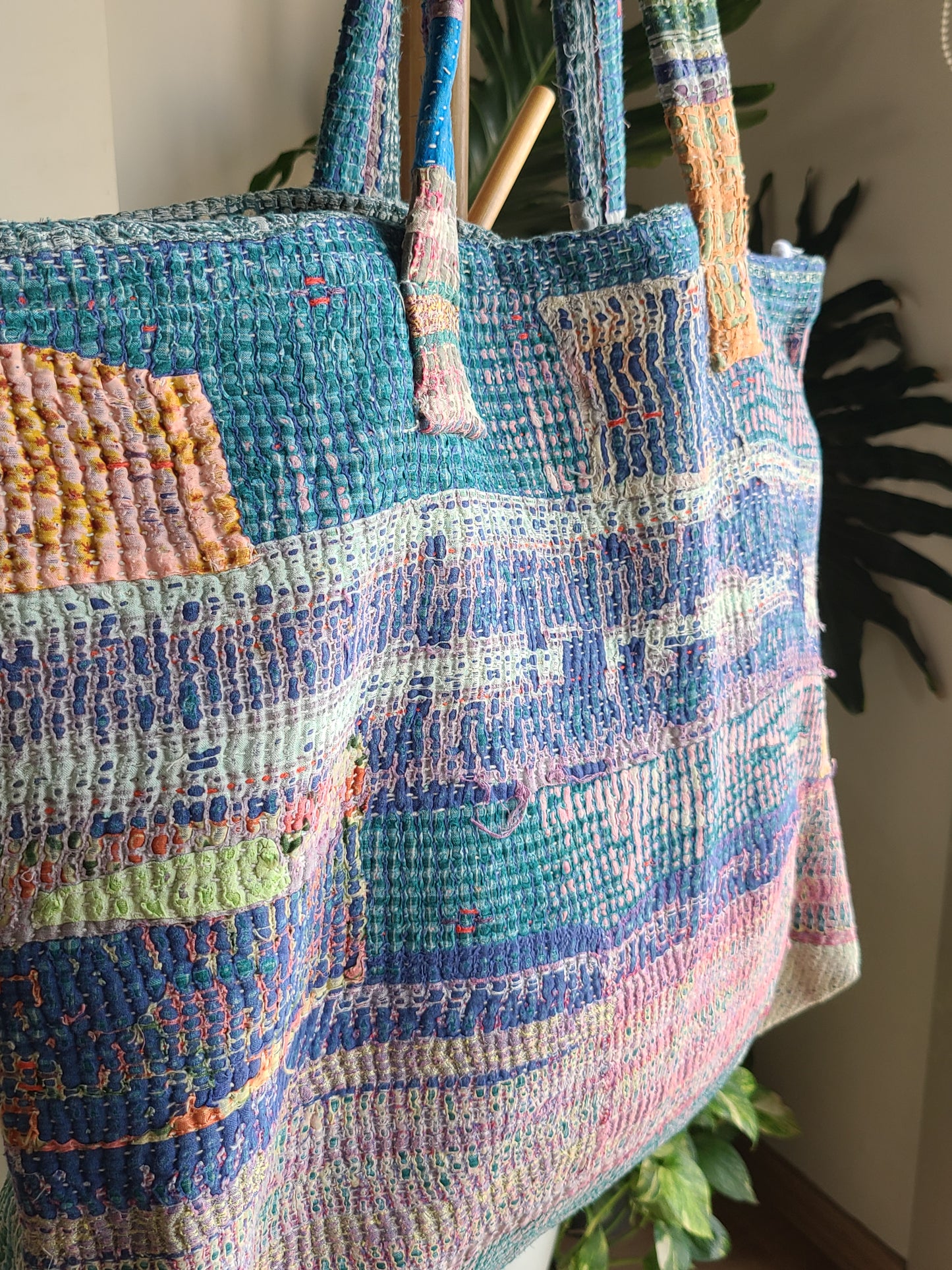 Jui-Kantha travel Tote Bag: Oversized Tote bag