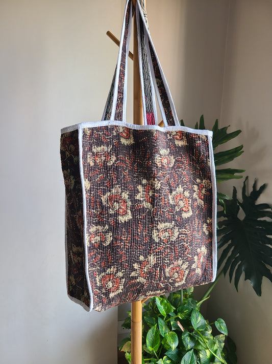 Handcrafted Kantha Tote Bag: Exquisite Blend of Style and sustainable fashion