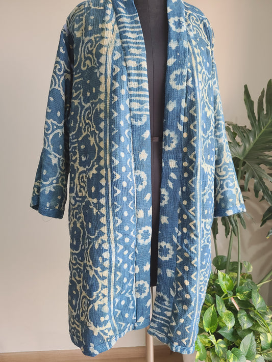 Vintage Reversible Thrift Kantha Jacket: Sustainable Outerwear from Upcycled Recycled Sarees