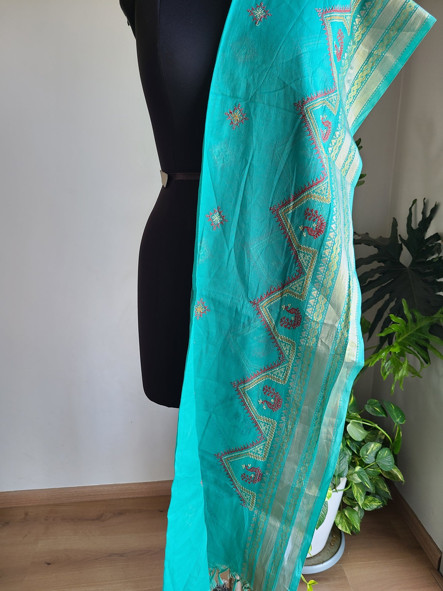 Shawl / Dupatta - Kasuti embroidery Silk cottton