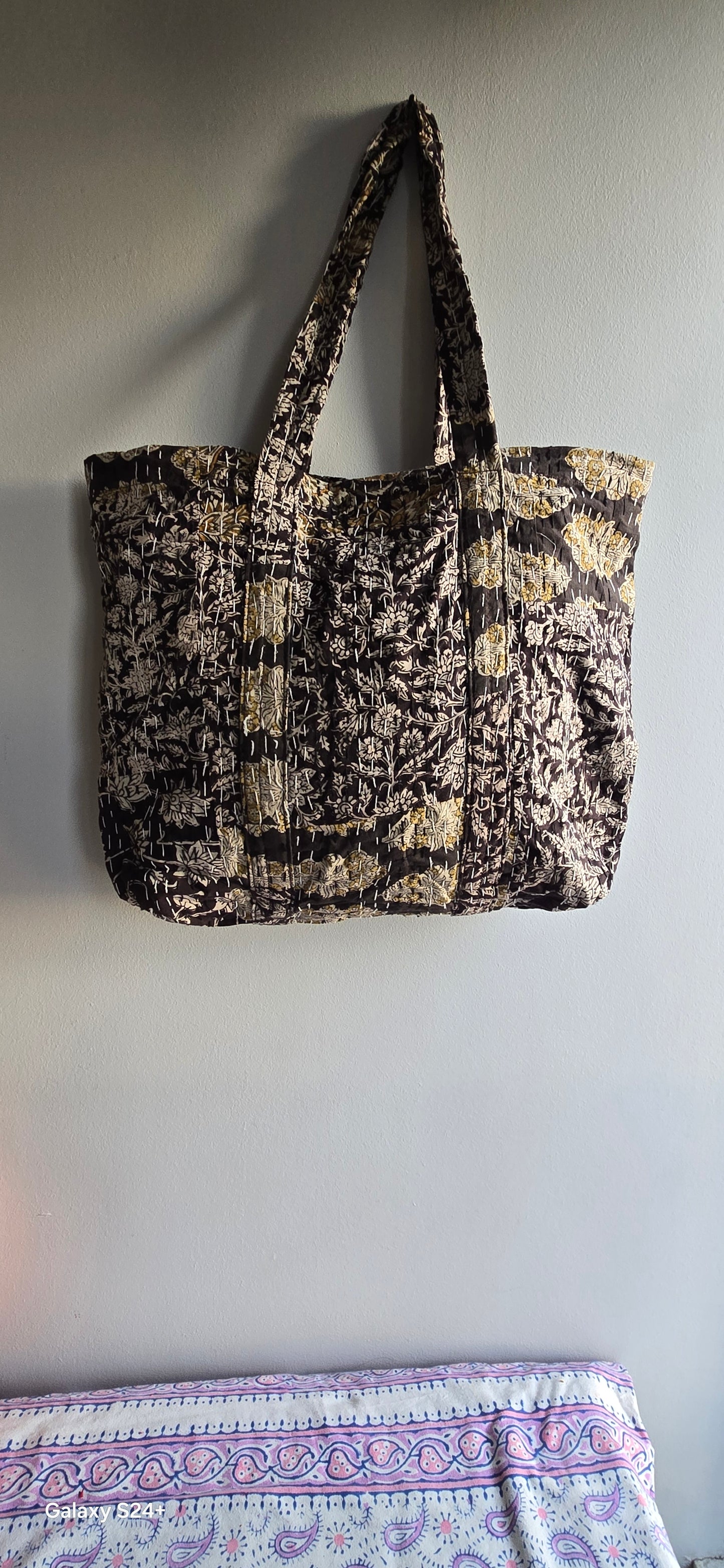 Handcrafted Kantha Tote Bag: sustainable fashion