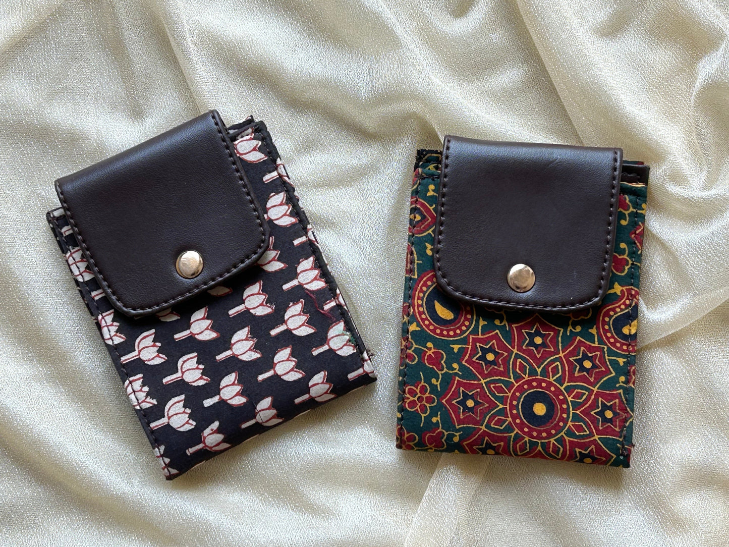 Leather-Free Wallet with Artisanal Blockprints Fabric - Set of 2