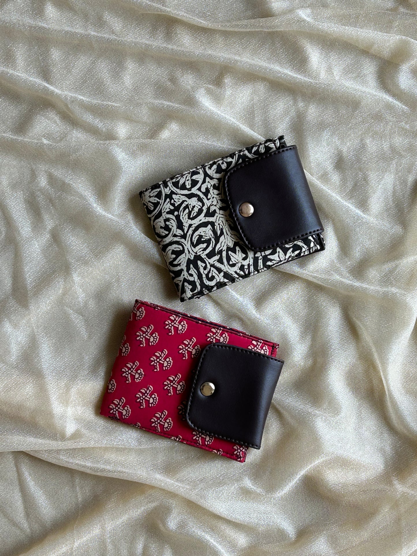 Leather-Free Wallet with Artisanal Blockprints Fabric - Set of 2