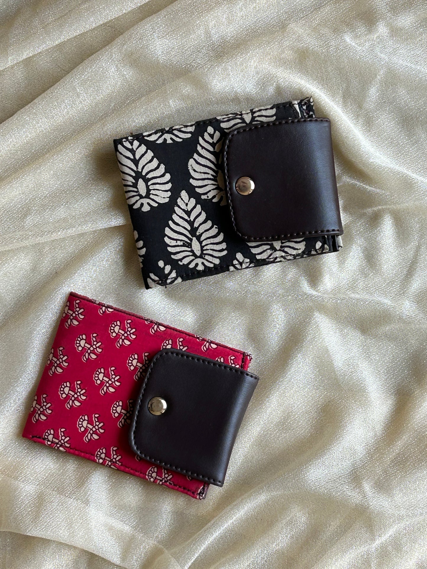 Leather-Free Wallet with Artisanal Blockprints Fabric