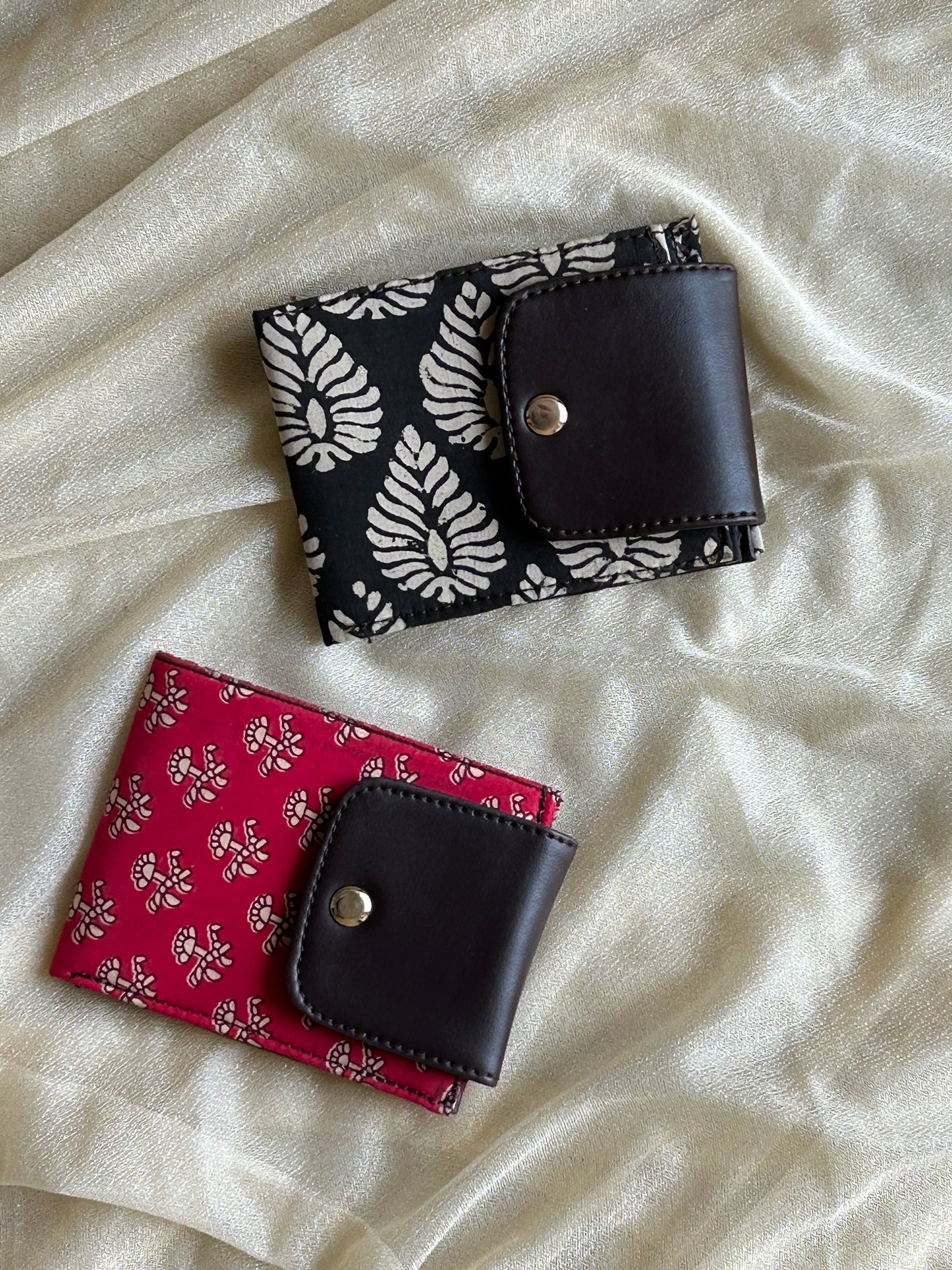 Leather-Free Wallet with Artisanal Blockprints Fabric - Set of 2