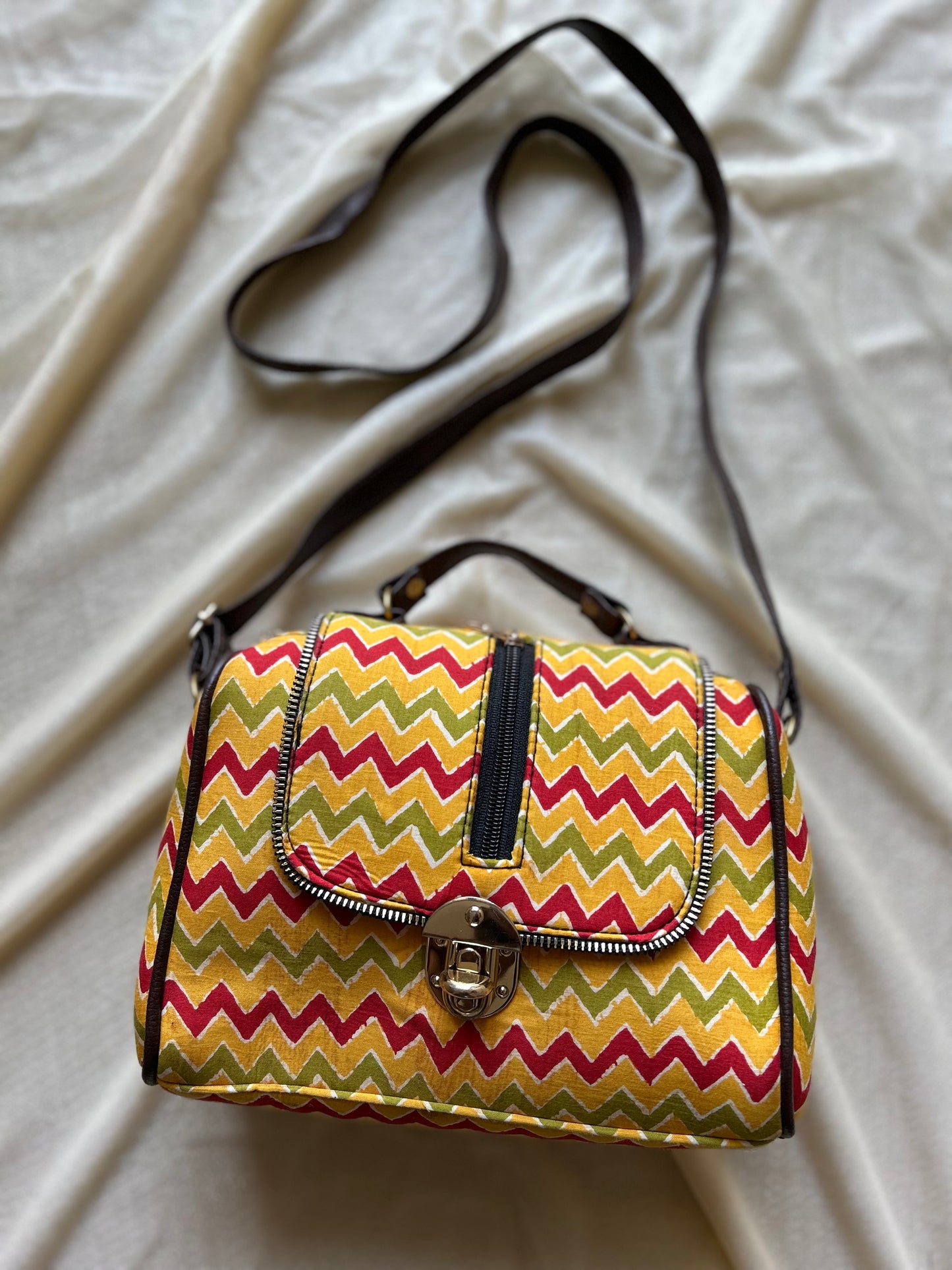 Leather-Free sling bags with Artisanal Blockprints Fabric