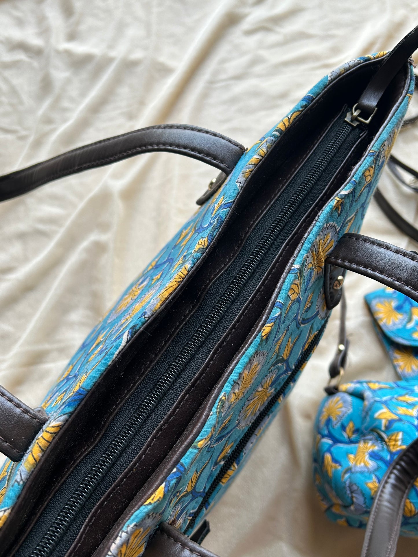 Leather-Free sling bags with Artisanal Blockprints Fabric