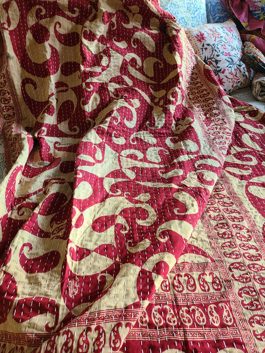 Kantha Sarees: Weaving the Threads of India