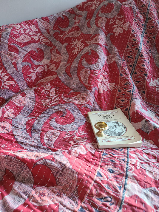 Kantha Saree Quilt/Gudari: Artisanal Comfort -Home's Delight - Handcrafted Saree Kantha Quilts from India"