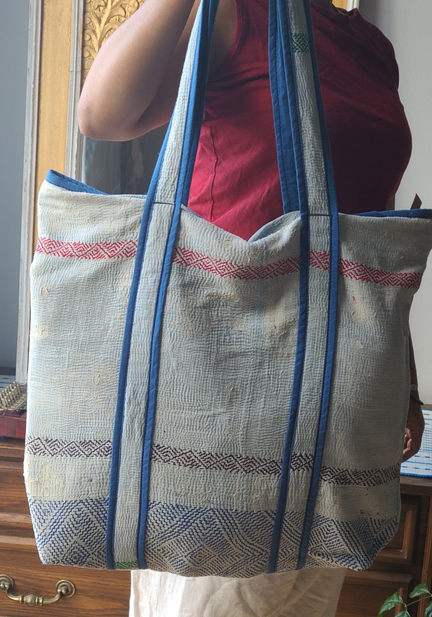 Handcrafted Kantha Tote Bag: Exquisite Blend of Style and sustainable fashion - Indianidhi